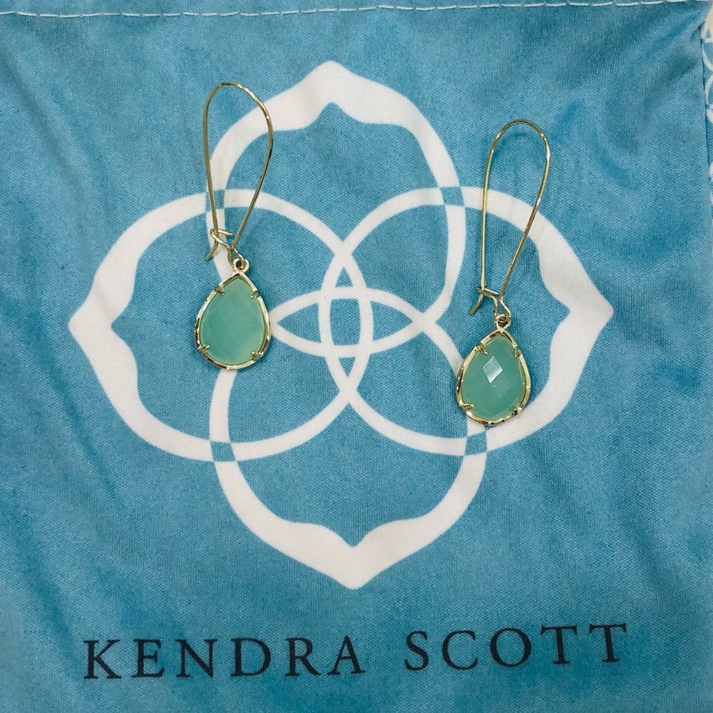 Kendra Scott drop earrings
